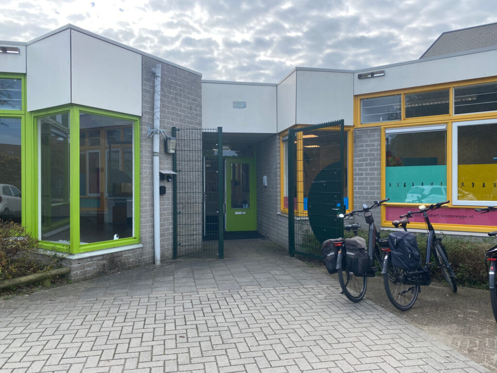 Ingang van DoeKRACHT aan de Stokmeesterslaan 3 in Zwolle